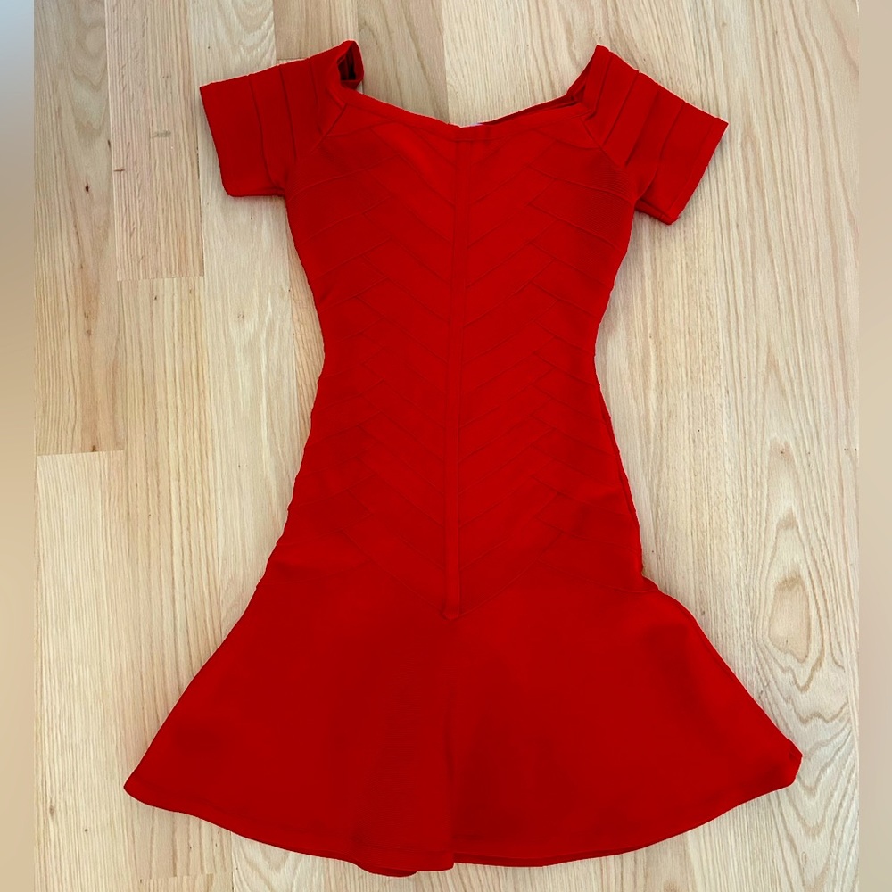 Herve Leger short sleeve bateau neck flared mini dress. Size XS. Never Worn.